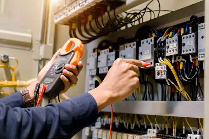 Técnico electricista 